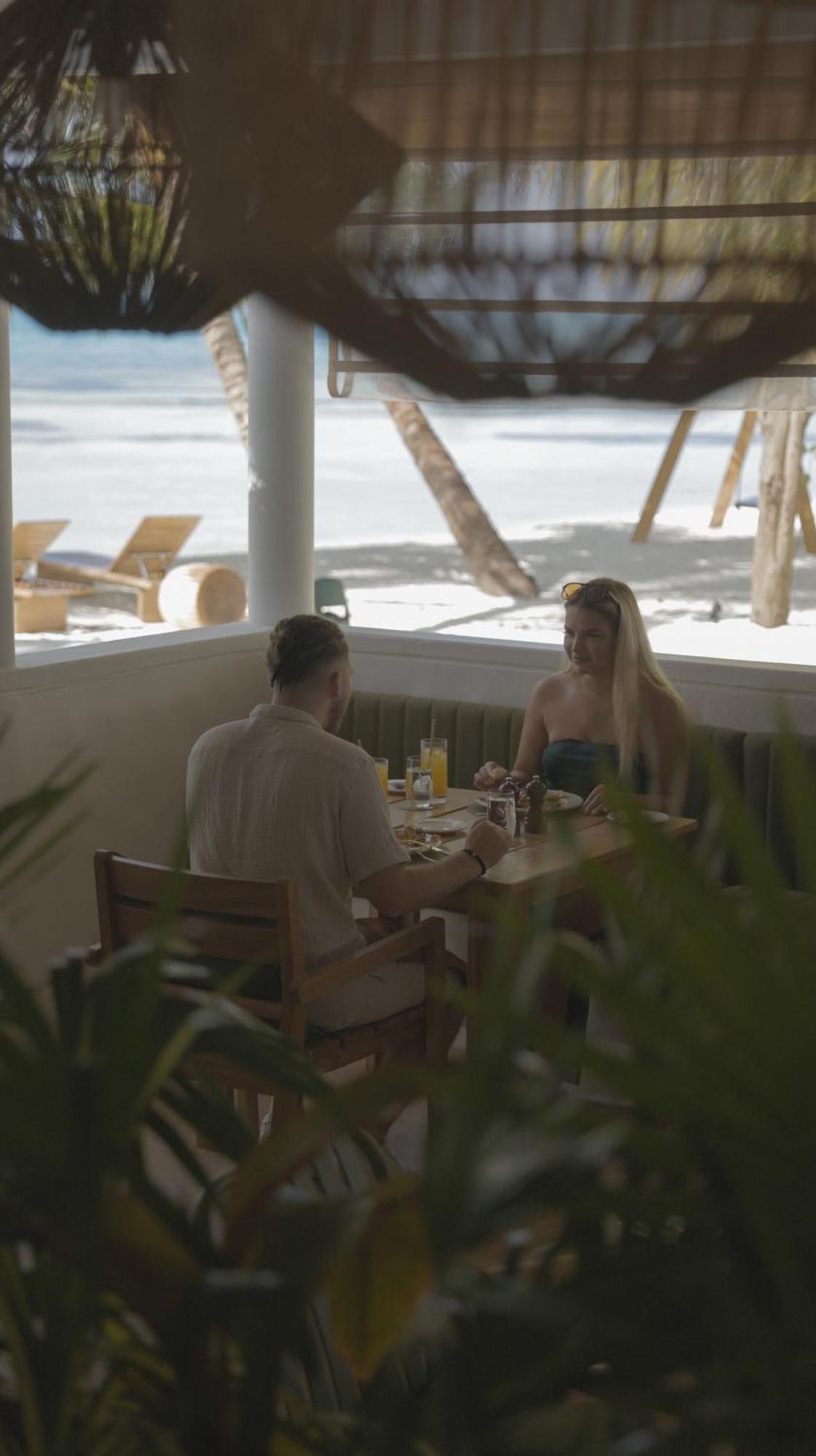 Stone Beach Club Dhiffushi Kültér fotó